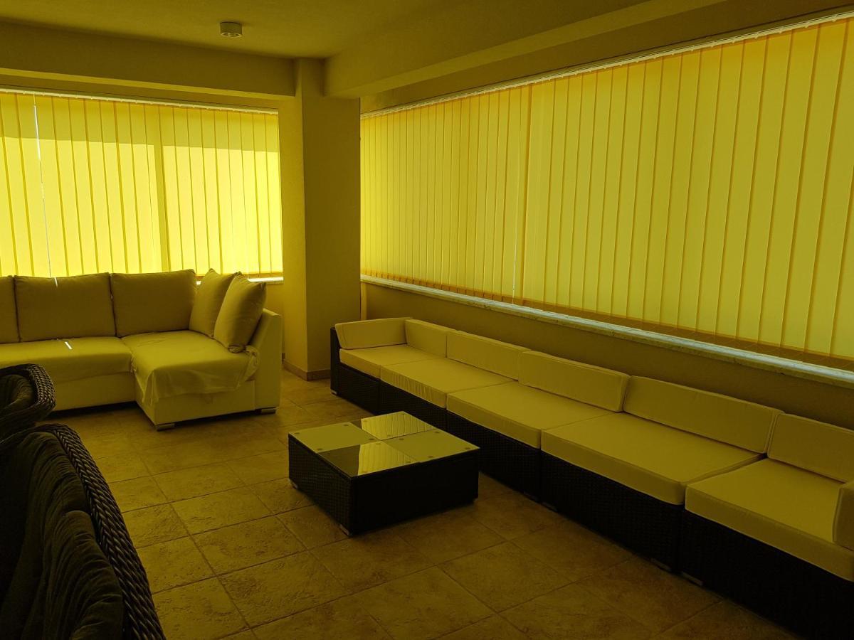 Yellow Cube Kozino Ngoại thất bức ảnh